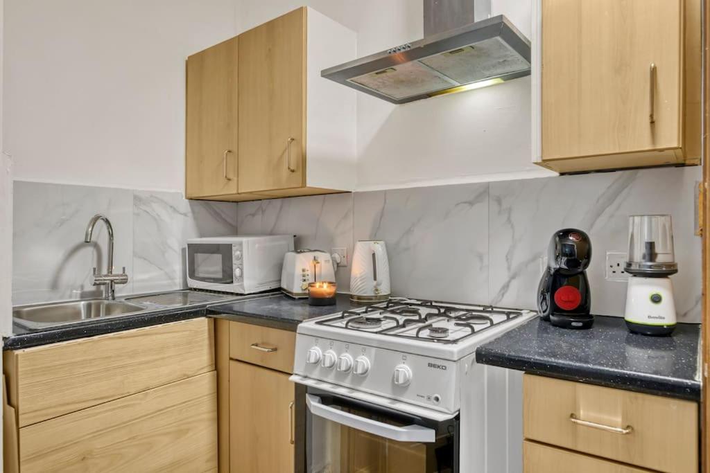 Cosy 2-Bedroom Flat Paddington London Eksteriør billede